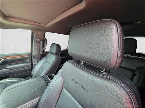 Used 2025 GMC Sierra 1500 Denali w/ Denali Reserve Package RWD image 13