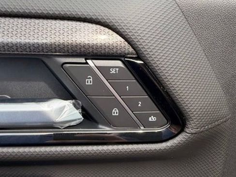 New 2026 Chevrolet Silverado 2500 ZR2 AWD/4WD image 22