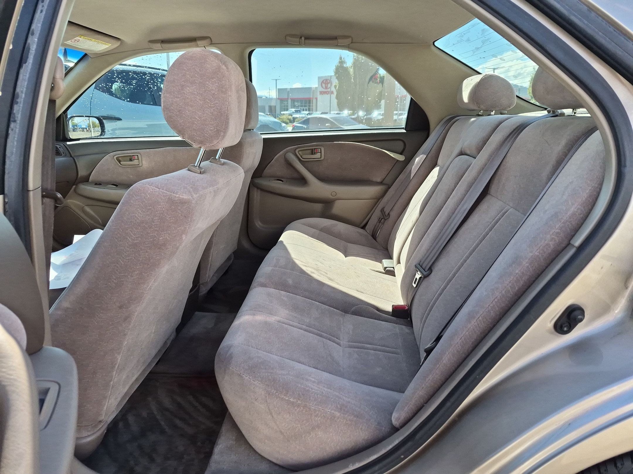 Used 1998 Toyota Camry LE FWD image 25