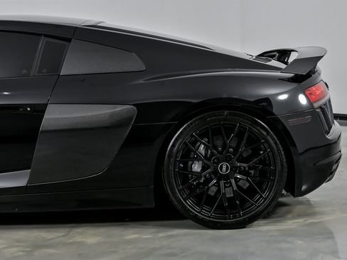 Used 2017 Audi R8 V10 plus image 9