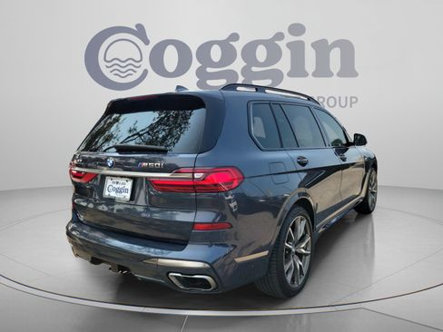 Used 2021 BMW X7 M50i w/ Dynamic Handling Package AWD/4WD image 3