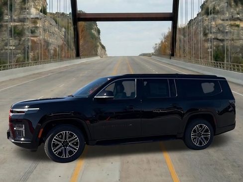 New 2026 Jeep Grand Wagoneer L 2WD image 4