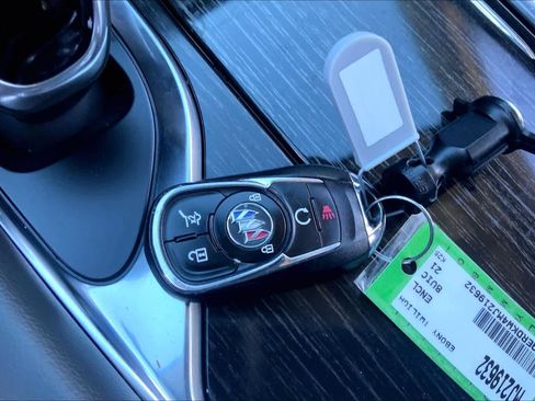 Used 2021 Buick Enclave Avenir image 30