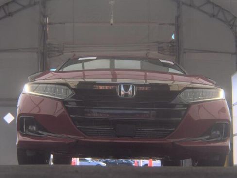 Used 2021 Honda Accord Sport image 2