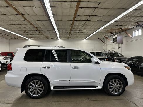 Used 2010 Lexus LX 570 4WD image 2