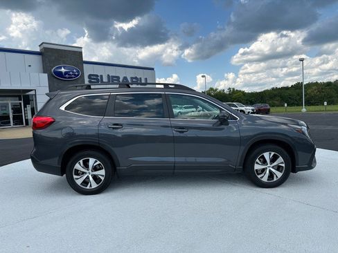 Used 2023 Subaru Ascent Premium w/ Convenience Package AWD/4WD image 8