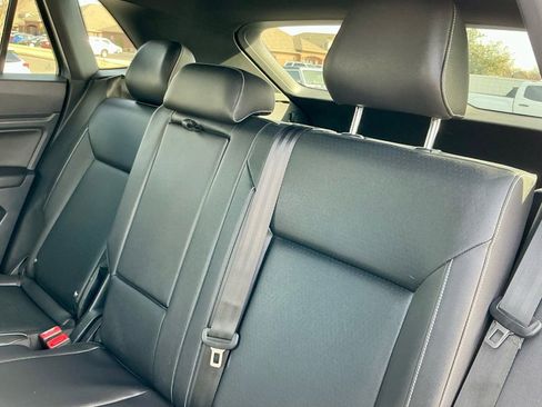 Used 2020 Volkswagen Atlas Cross Sport SE w/ Towing Package image 29