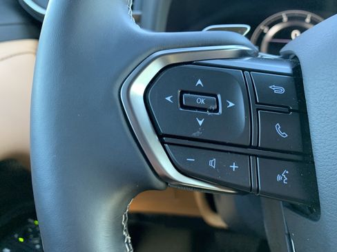 Used 2024 Lexus LX 600 4WD w/ Luxury Package image 17