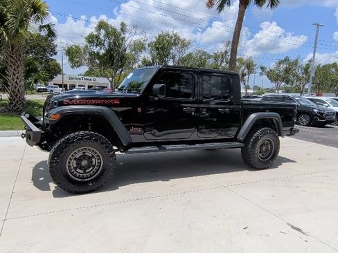 Used 2023 Jeep Gladiator Mojave w/ Cold Weather Group AWD/4WD image 9