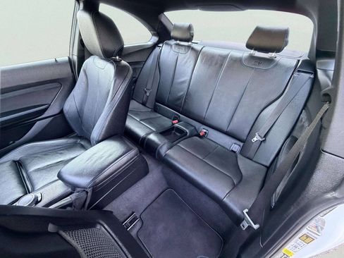 Used 2017 BMW M2 RWD image 17