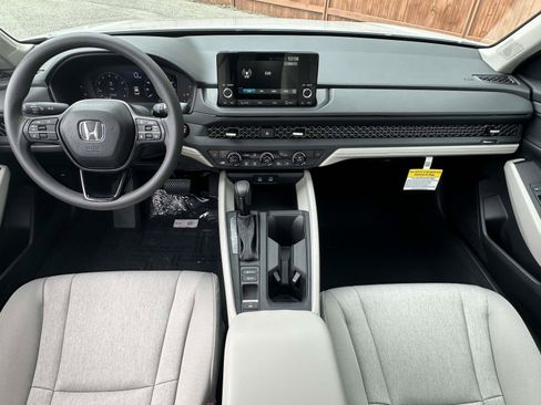 New 2025 Honda Accord SE image 2