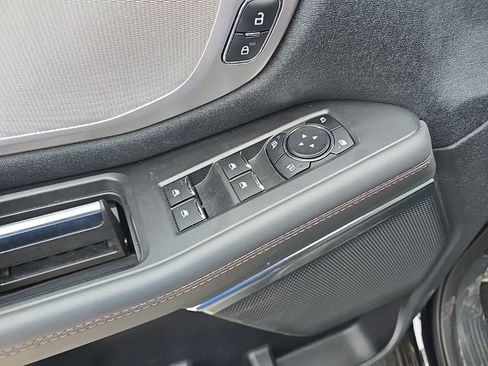 Used 2025 Ford Expedition Max Active image 9