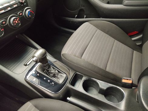 Used 2018 Kia Forte S image 26