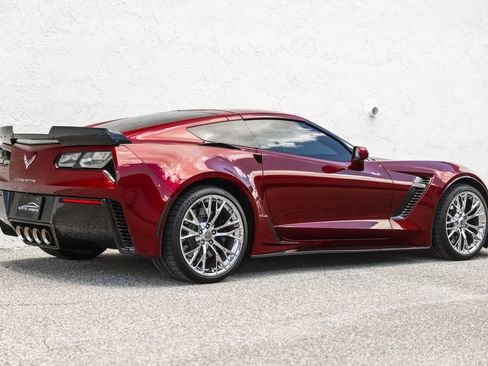 Used 2016 Chevrolet Corvette Z06 w/ 3LZ Preferred Equipment Group RWD image 7