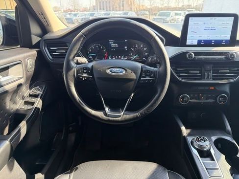 Used 2020 Ford Escape SEL image 15