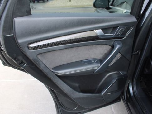 Used 2018 Audi SQ5 Premium Plus w/ S Sport Package image 26