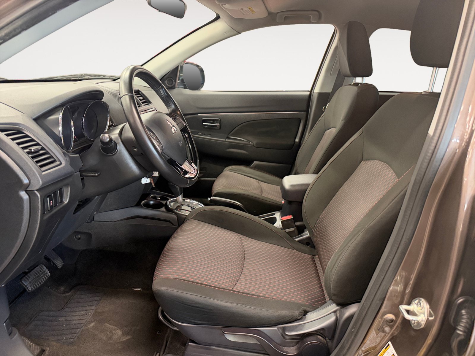 Used 2017 Mitsubishi Outlander Sport ES AWD/4WD image 21