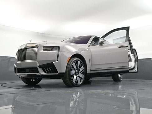 New 2026 Rolls-Royce Cullinan AWD/4WD image 43