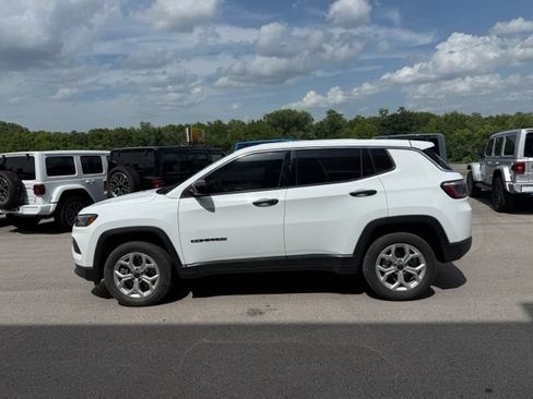Used 2025 Jeep Compass Sport AWD/4WD image 6