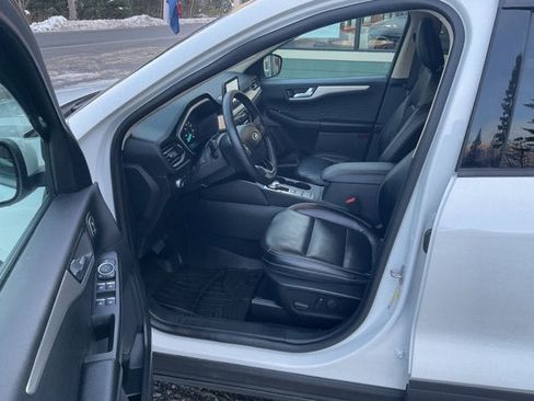Used 2020 Ford Escape SEL image 8