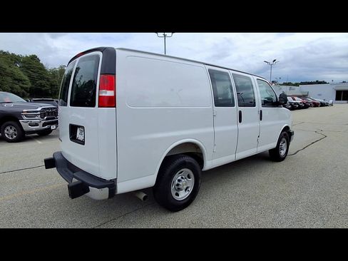 Used 2025 Chevrolet Express 2500 w/ Driver Convenience Package RWD image 8