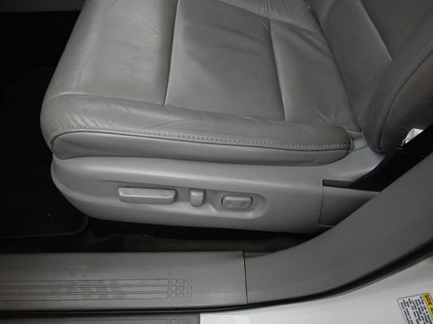 Used 2014 Honda Pilot Touring image 28