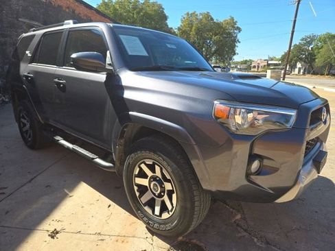 Used 2019 Toyota 4Runner TRD Off-Road AWD/4WD image 3