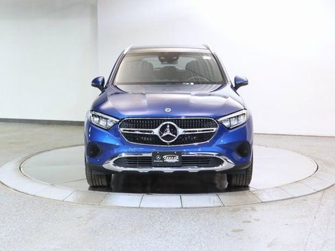Used 2025 Mercedes-Benz GLC 300 4MATIC image 10