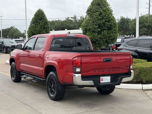 Used 2022 Toyota Tacoma SR5 RWD image 5