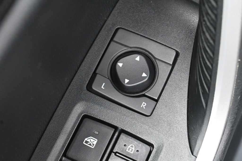 Used 2020 Toyota RAV4 LE w/ Carpet Mat Package AWD/4WD image 11
