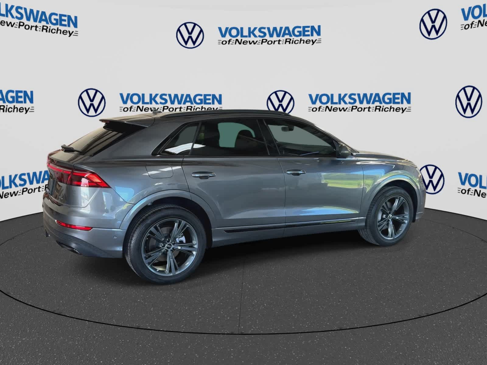 Used 2026 Audi Q8 Premium AWD/4WD image 8