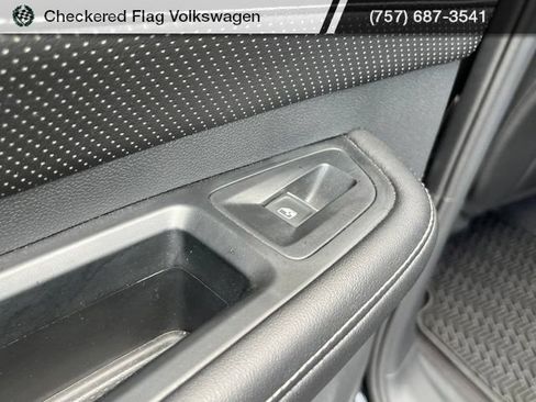 Used 2024 Volkswagen Atlas Cross Sport SE AWD/4WD image 26