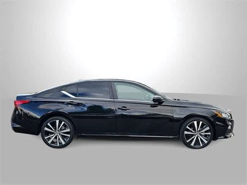 Used 2022 Nissan Altima 2.5 SR image 9