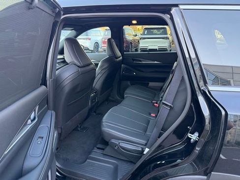 Certified 2025 INFINITI QX60 Luxe w/ Black Edition image 10