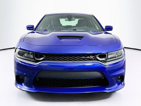 Used 2020 Dodge Charger Scat Pack RWD image 2