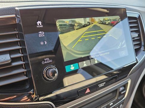 Used 2021 Honda Pilot Black Edition image 26