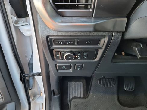 Used 2022 Ford F150 Lariat w/ Equipment Group 501A Mid image 33