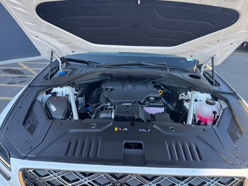 Used 2026 Genesis GV70 2.5T Select image 21