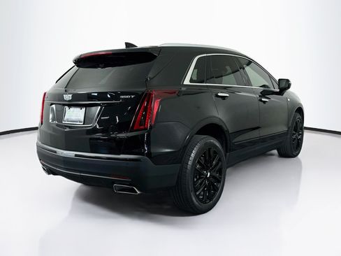 Used 2022 Cadillac XT5 Luxury w/ LPO, ONYX Package FWD image 9
