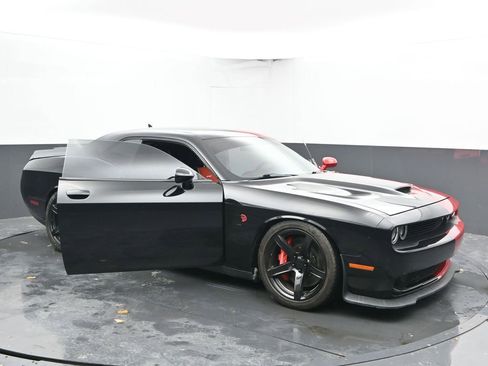 Used 2016 Dodge Challenger SRT Hellcat image 72
