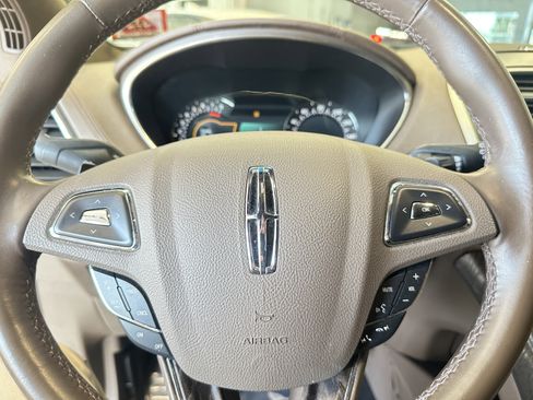 Used 2016 Lincoln MKX Reserve image 26