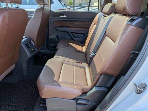 Used 2023 Volkswagen Atlas SE w/ Panoramic Sunroof Package image 29