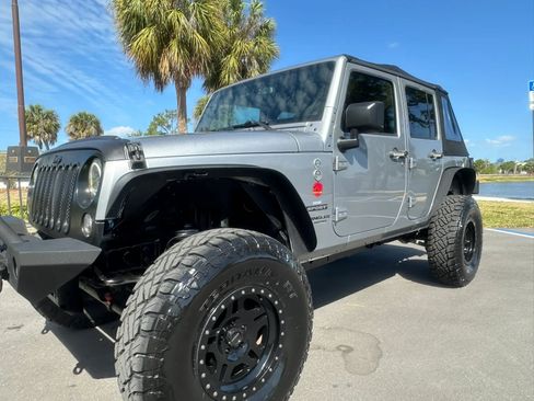Used 2015 Jeep Wrangler Unlimited Sport w/ Quick Order Package 23S AWD/4WD image 4