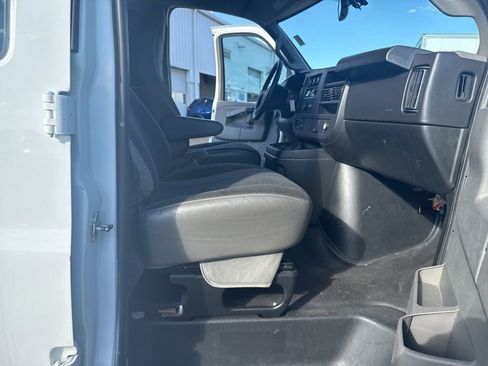 Used 2023 Chevrolet Express 2500 w/ Driver Convenience Package image 19