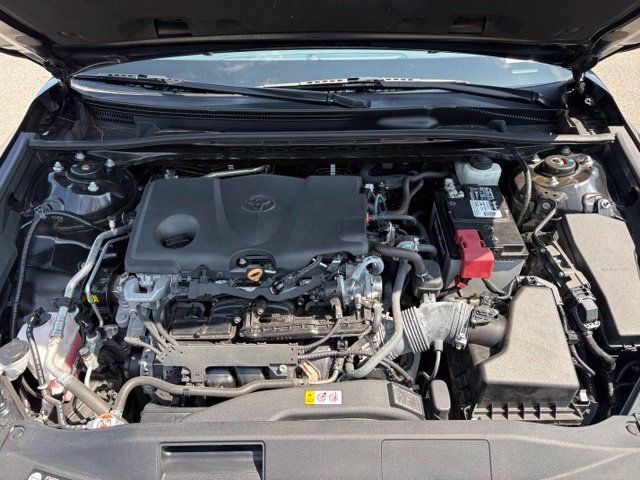 Used 2022 Toyota Camry SE FWD image 21