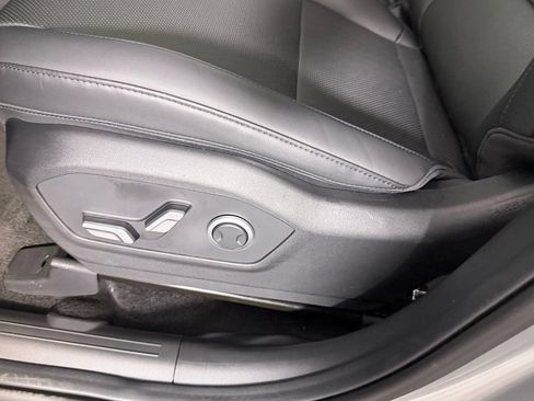 Used 2025 Hyundai Santa Fe SEL FWD image 24