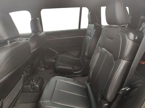 New 2025 Jeep Grand Cherokee L Limited w/ Black Appearance Package image 15