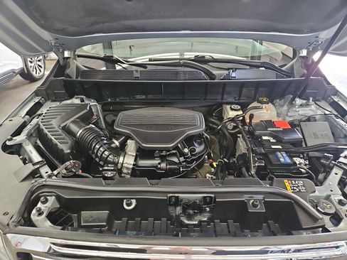 Used 2018 GMC Acadia SLT image 33