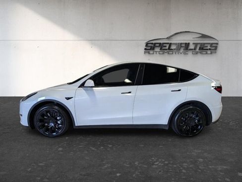 Used 2021 Tesla Model Y Long Range AWD/4WD image 7