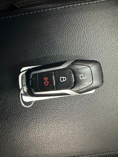 Used 2017 Ford Explorer XLT w/ Class II Trailer Tow Package AWD/4WD image 23